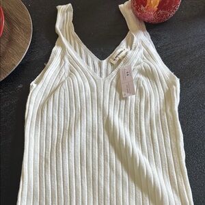 Eesome white Ribbed Sleeveless Tank Top summer must have